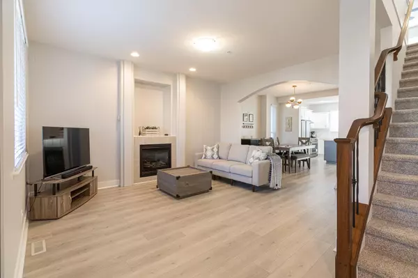 Maple Ridge, BC V2W 0A7,24350 101a AVE