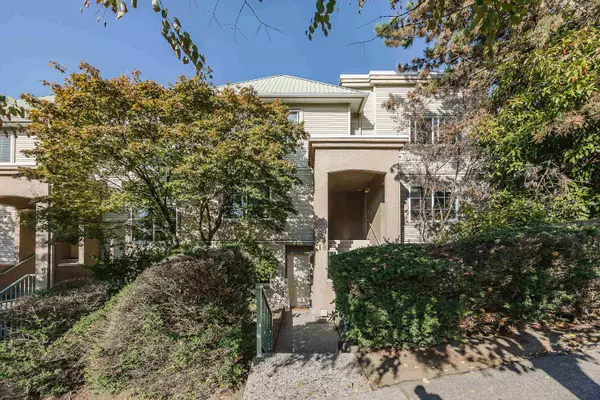 Coquitlam, BC V3K 6Y4,270 Casey ST #16