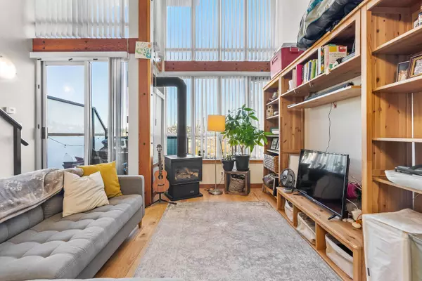 New Westminster, BC V3M 7A8,7 Rialto CT #506