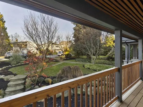 North Vancouver, BC V7L 1R4,651 E 6th ST