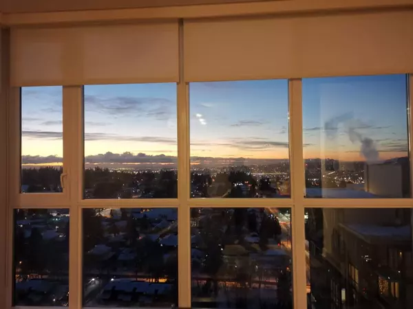 Surrey, BC V3T 0E6,10777 University DR #2306