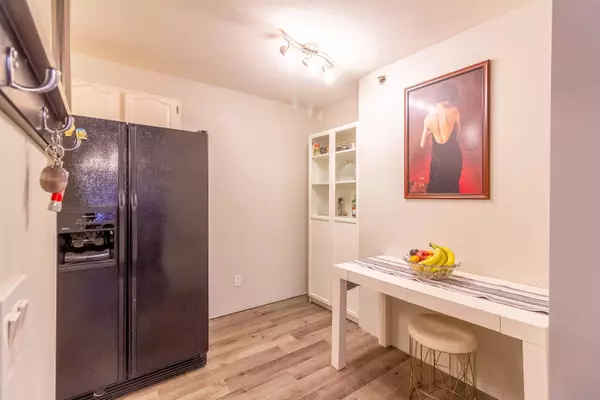 Coquitlam, BC V3B 7J1,1154 Westwood ST #110