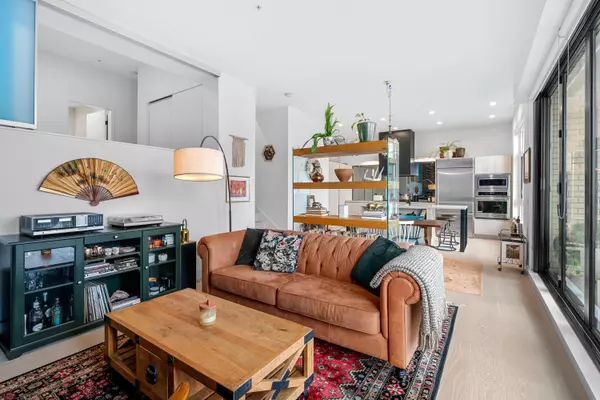 New Westminster, BC V3M 0L9,300 Salter ST #310