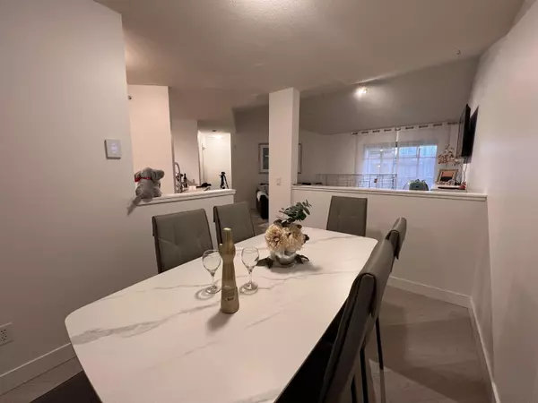 Maple Ridge, BC V2X 8W6,12248 224 ST #428