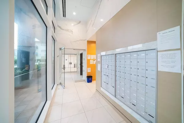 Burnaby, BC V5H 0K7,6398 Silver AVE #601