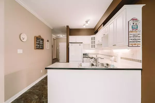 Coquitlam, BC V3B 7W8,3098 Guildford WAY #316