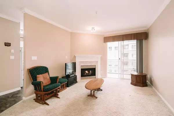 Coquitlam, BC V3B 7W8,3098 Guildford WAY #316