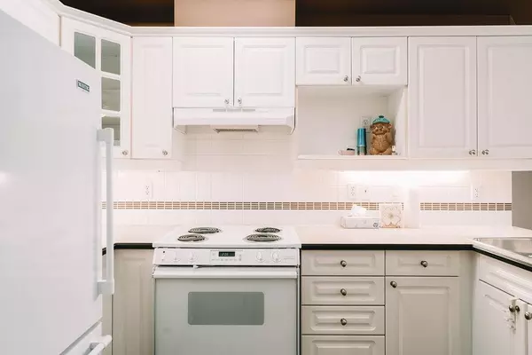 Coquitlam, BC V3B 7W8,3098 Guildford WAY #316