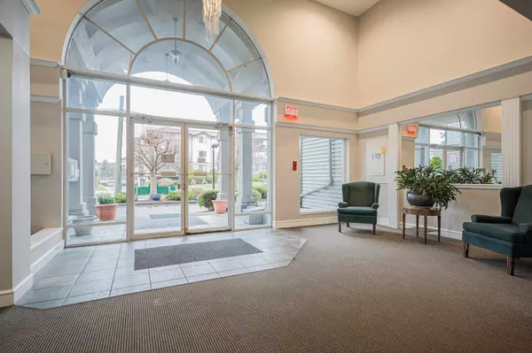 Abbotsford, BC V2T 2C9,32044 Old Yale RD #204