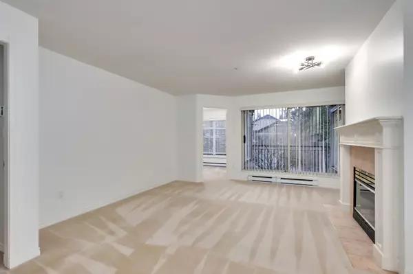 North Vancouver, BC V7H 2Z6,1144 Strathaven DR #309