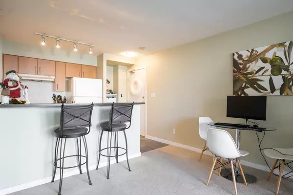 Vancouver, BC V6B 1B7,1295 Richards ST #902