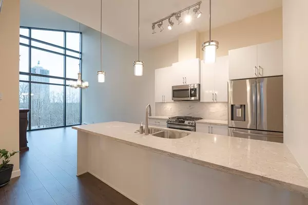 Langley, BC V2Y 3L3,8526 202b ST #614