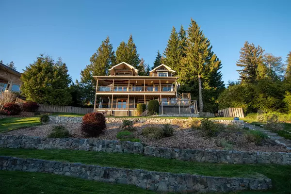 Halfmoon Bay, BC V7Z 1C6,7955 Redrooffs RD