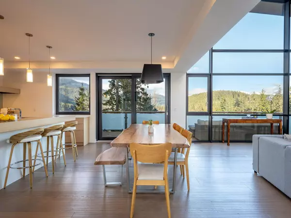 Whistler, BC V8E 0T7,3113 Hillcrest LN