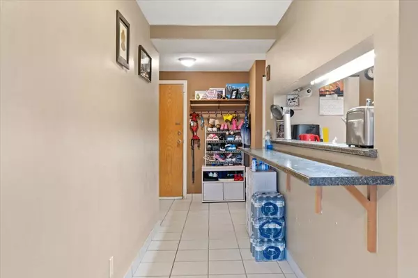 Surrey, BC V3R 0V9,14820 104 AVE #401