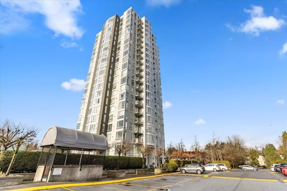 Surrey, BC V3R 0V9,14820 104 AVE #401