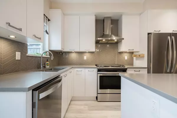 Maple Ridge, BC V2W 0K2,24076 112 AVE #6