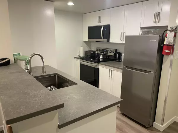 Whistler, BC V8E 0B4,4338 Main ST #208