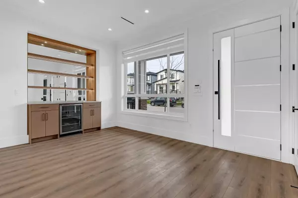 Surrey, BC V3S 9X7,16750 15a AVE