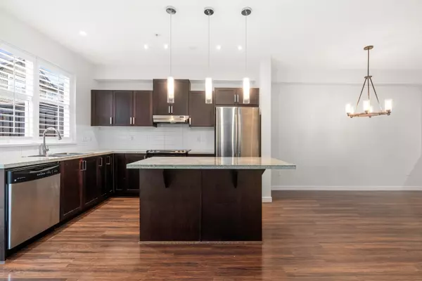 North Vancouver, BC V7J 0A5,691 Premier ST