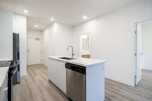 New Westminster, BC V3M 1W7,610 Brantford ST #204