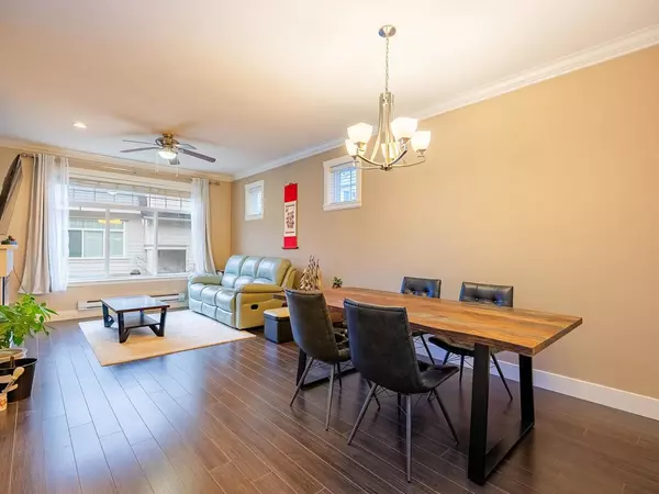 Surrey, BC V3R 7C6,15399 Guildford DR #107