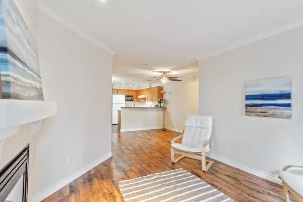 North Vancouver, BC V7K 3E2,1150 E 29th ST #108