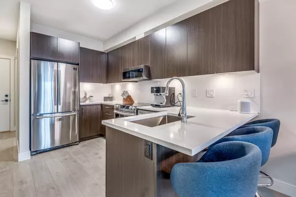 North Vancouver, BC V7P 2Z8,1633 Tatlow AVE #205