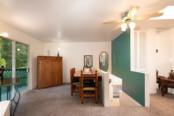 North Vancouver, BC V7G 1X4,1949 Parkside LN