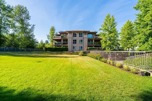 Surrey, BC V3R 0T1,14980 101a AVE #211