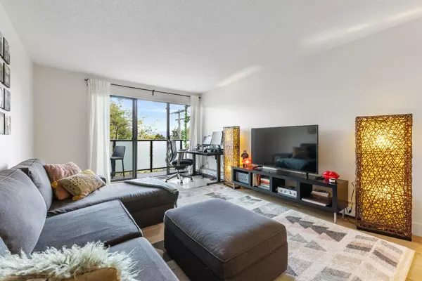 665 E 6th AVE #315,  Vancouver,  BC V5T 4J3