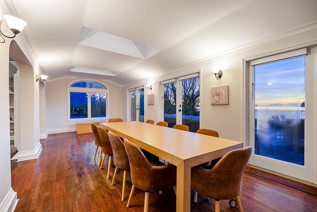 West Vancouver, BC V7W 1B2,4480 Ross CRES