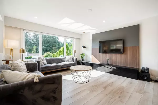 North Vancouver, BC V7R 3A3,4578 Highland BLVD