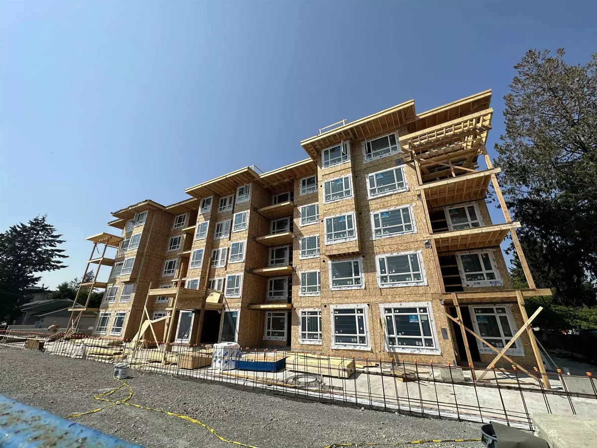 Maple Ridge, BC V2X 3R6,22575 Brown AVE #203