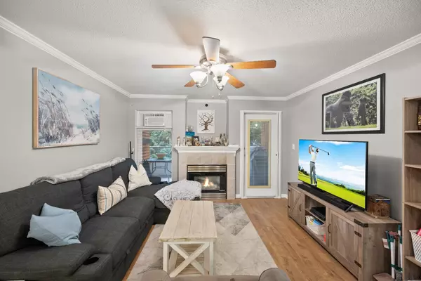 Abbotsford, BC V2S 3A9,2526 Lakeview CRES #304