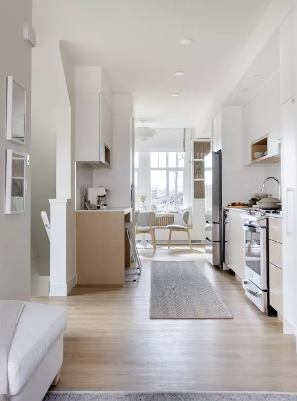 Surrey, BC V3Z 1J9,2350 165 ST #49