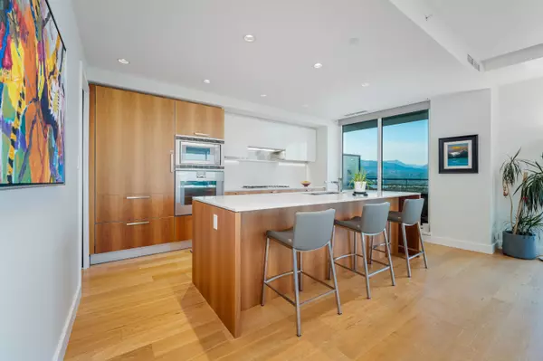 Vancouver, BC V6G 0A7,1499 W Pender ST #3202