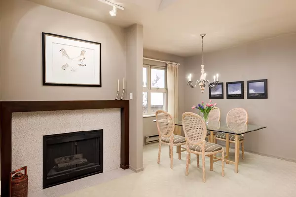 Vancouver, BC V5Z 1S1,935 W 15th AVE #307