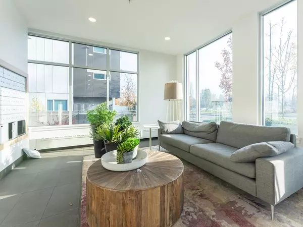 Surrey, BC V3T 0M9,13963 105 BLVD #101