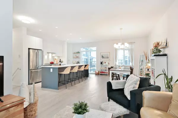 Surrey, BC V3Z 1J1,2070 Oak Meadows DR #41