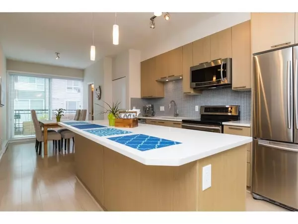 Surrey, BC V3Z 6P4,16222 23a AVE #104