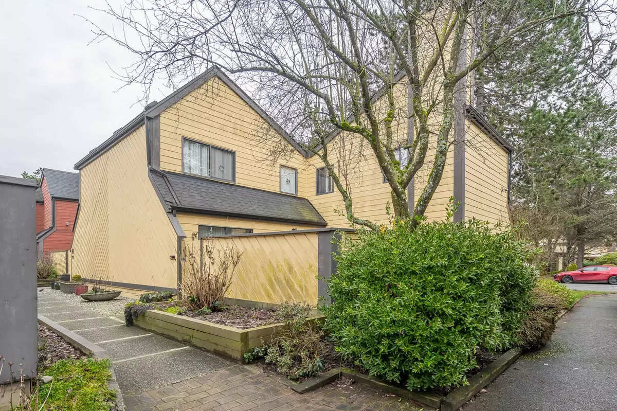 Delta, BC V4M 3T9,5421 10 AVE #103