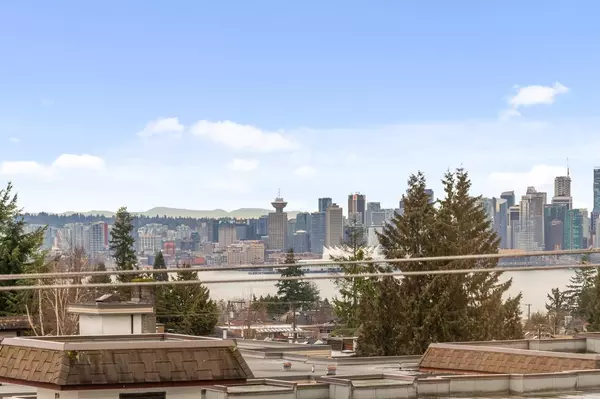 North Vancouver, BC V7M 1Y9,128 W 21st ST #PH 402