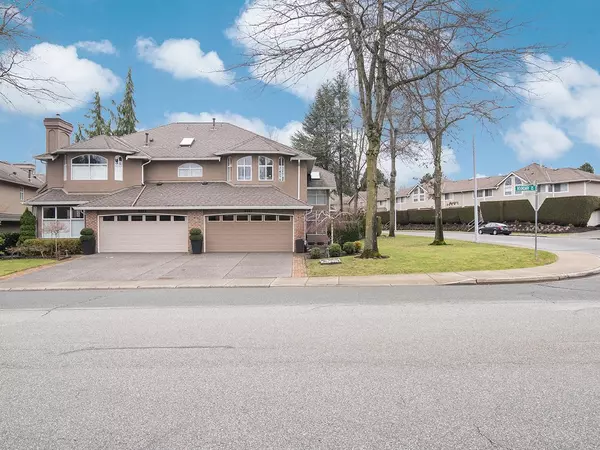 Surrey, BC V3X 3G7,6287 W Boundary DR