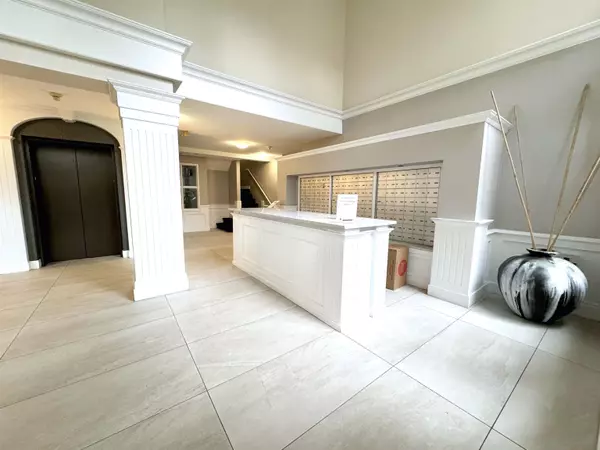 Vancouver, BC V6T 2G2,5835 Hampton PL #124
