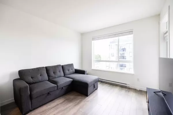 Surrey, BC V3W 3E2,13628 81a AVE #302