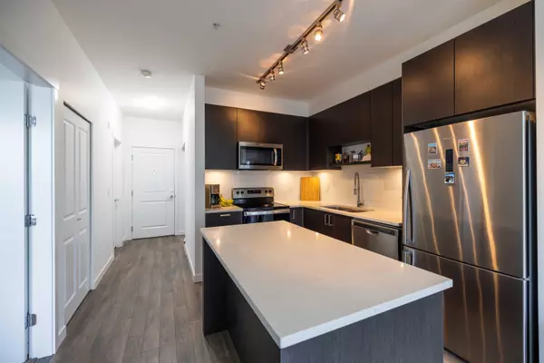 Surrey, BC V3W 3E2,13628 81a AVE #302