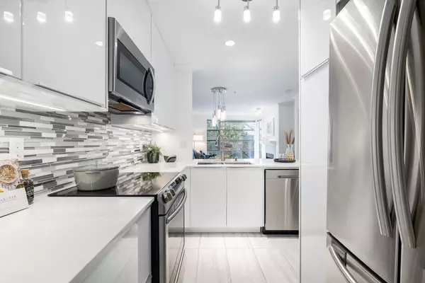 Vancouver, BC V6K 1P5,2575 W 4th AVE #307