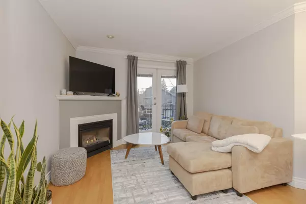 Vancouver, BC V5Z 1T2,962 W 16th AVE #307