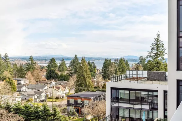 1526 Finlay ST #701,  White Rock,  BC V4B 4L9